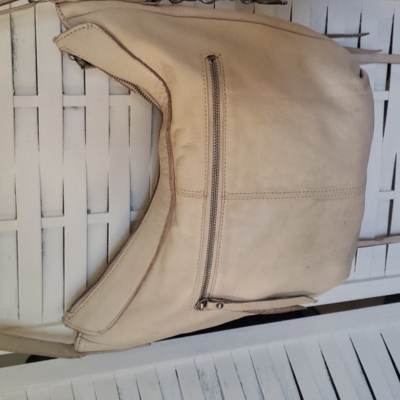 Lucky Brand light beige leather shoulder/ crossbody adjustable strap bag - Picture 8 of 9
